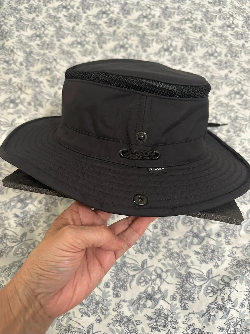 TILLEY Men's-Women’s Black Outdoor Bucket Hat with Chin Straps